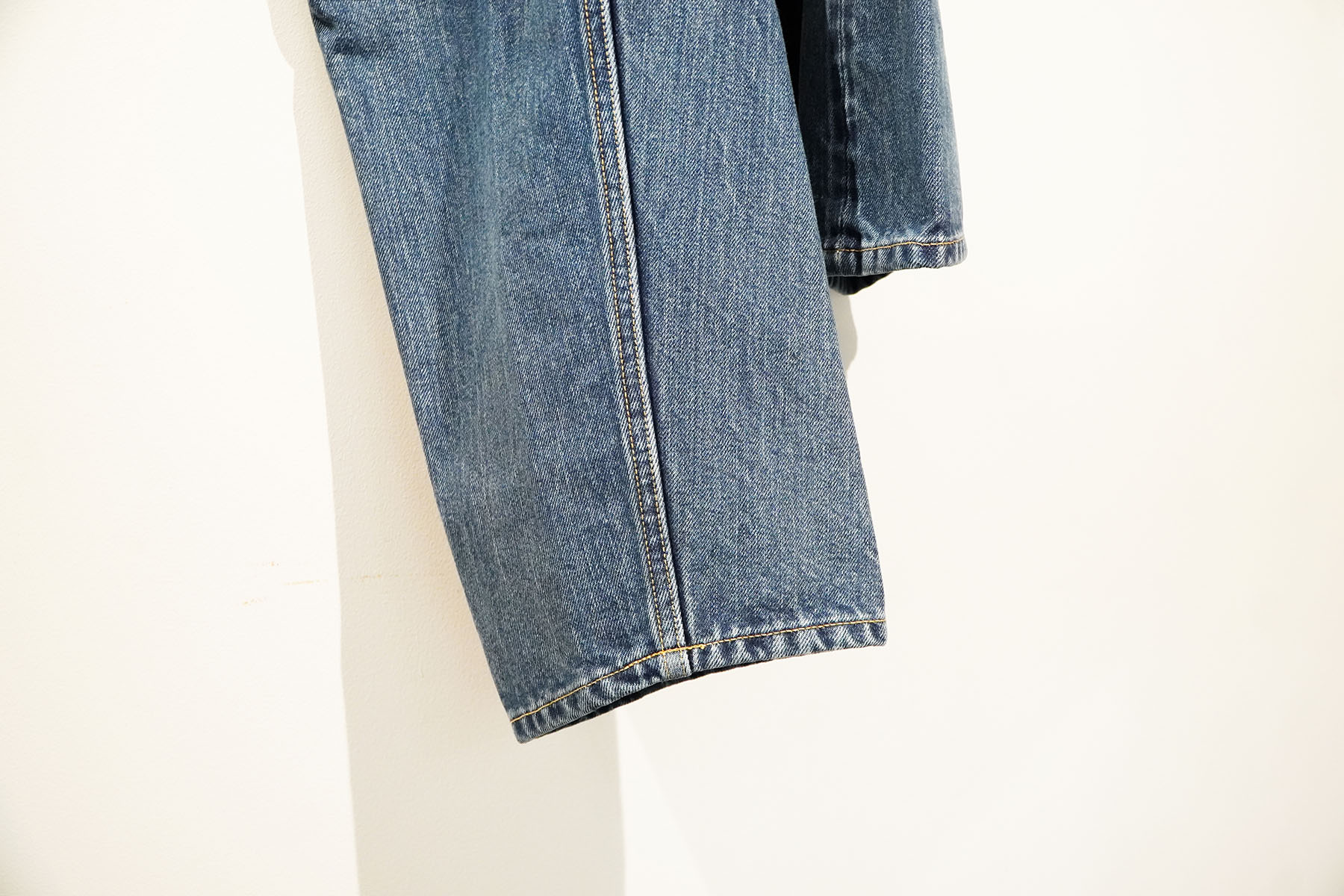Medium Blue - Wide Tapered 5 Pocket Pants[斜行したサイドシーム]